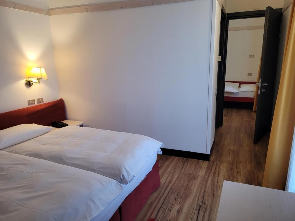 Antico Albergo Stella D'Italia Folgaria Extérieur photo